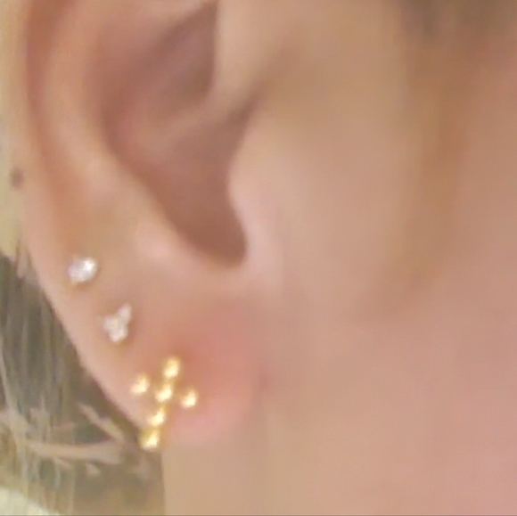 Cross Stud Solid Gold 18k Earring NWT - Picture 6 of 7